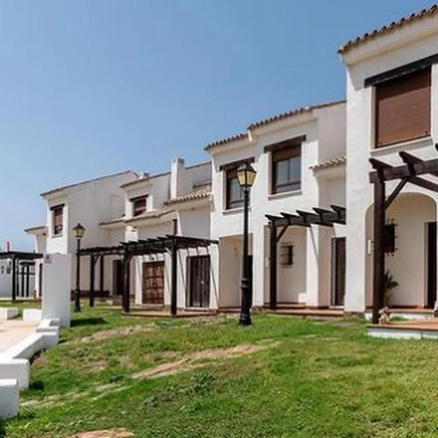 Bonita casa a estrenar en paraje natural a 35 minutos de Sevilla El Ronquillo 0*,